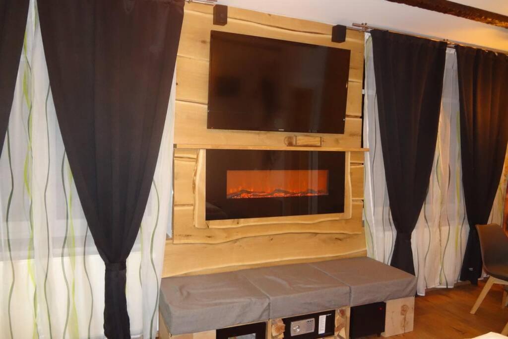 Appartement Charmante Rustikale Jaegersuite Mit El Kamin H2o Therme Oberhof