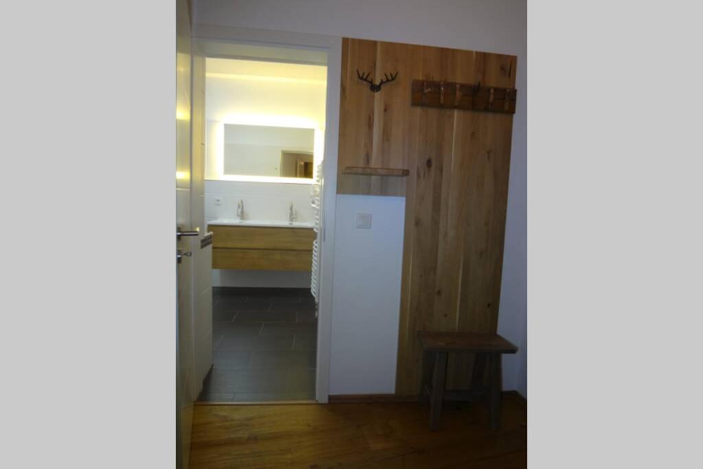 Apartment Charmate Rustikale Jägersuite Mit El.kamin H2o Therme Oberhof